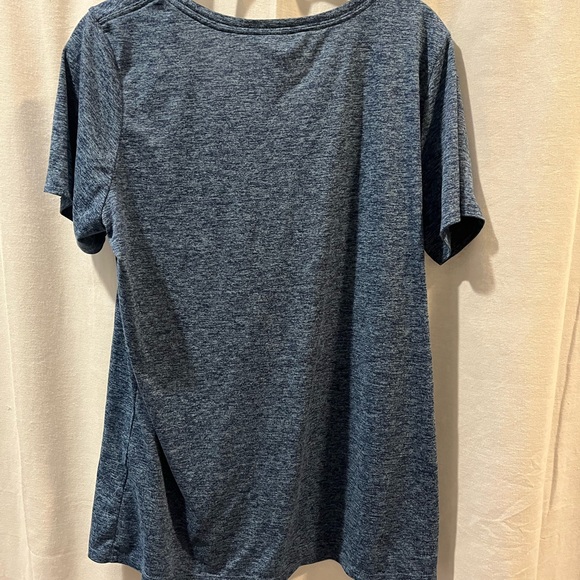 Nike Dri Fit T Shirt - Picture 3 of 4